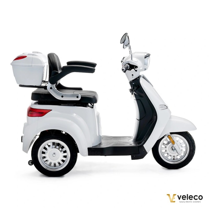 Veleco CRISTAL – 3-wheeled mobility scooter with full LED lights