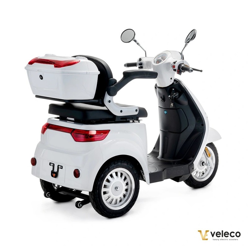 Veleco CRISTAL – 3-wheeled mobility scooter with full LED lights