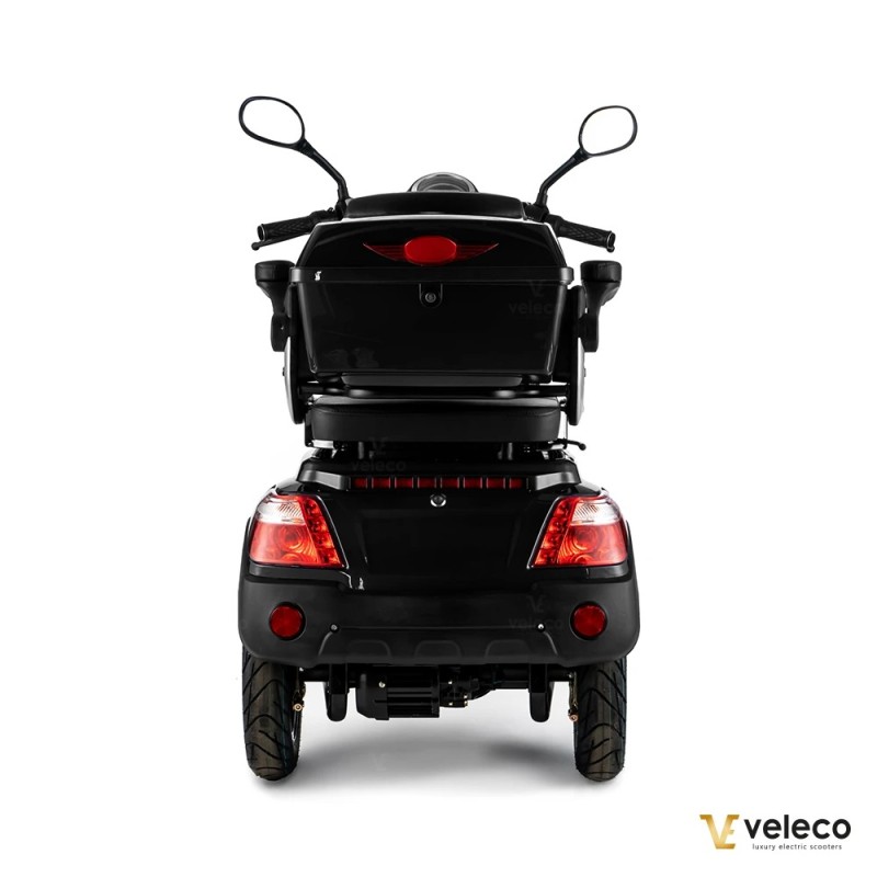 Veleco FASTER: 4-wheeled mobility scooter with ace design
