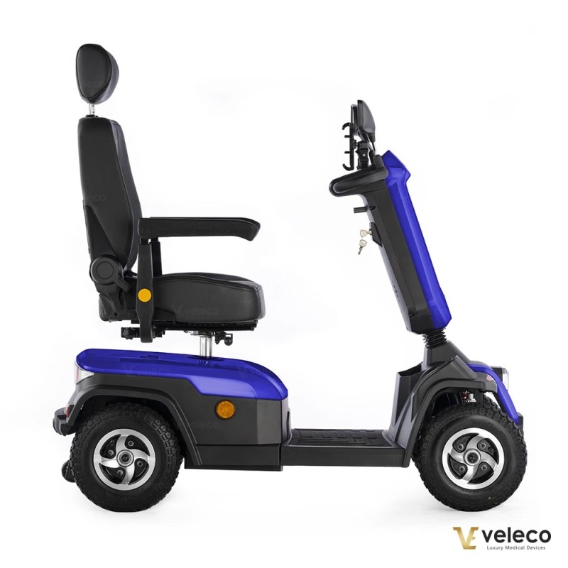 Veleco SHARPY: 4-wheeled mobility scooter with captain seat