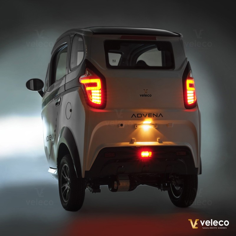 Veleco CRISTAL – 3-wheeled mobility scooter with full LED lights