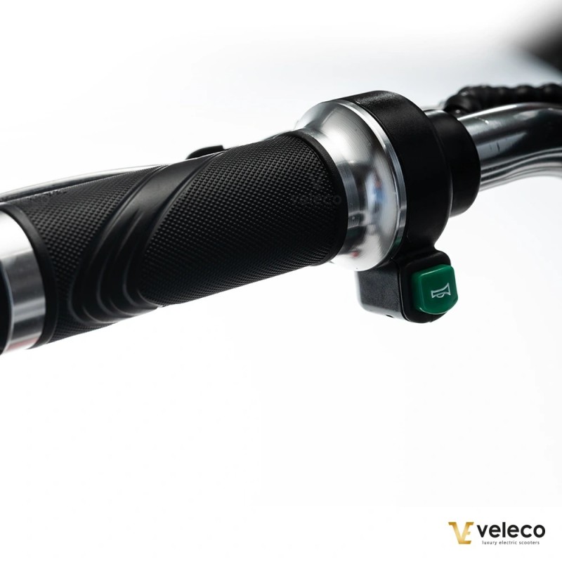 Veleco ZT16 – Compact trike mobility scooter